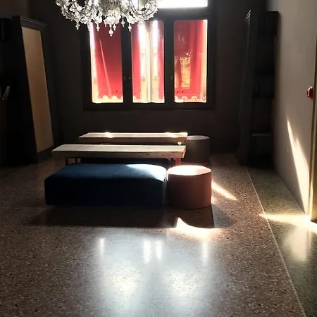 Hotel 5 Colonne 2*