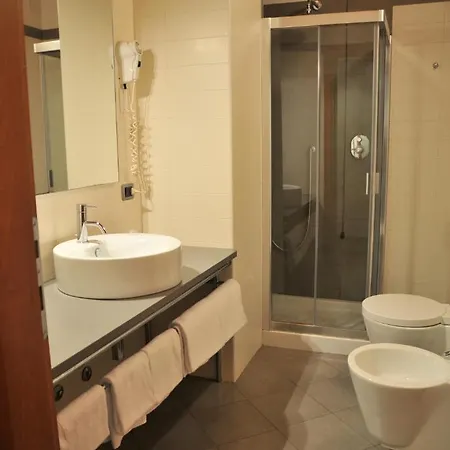 5 Colonne Hotel 2*
