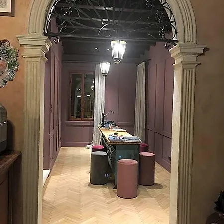 מלון 5 Colonne 2*